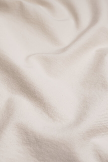 Shirting fabric undyed in 100% cotton