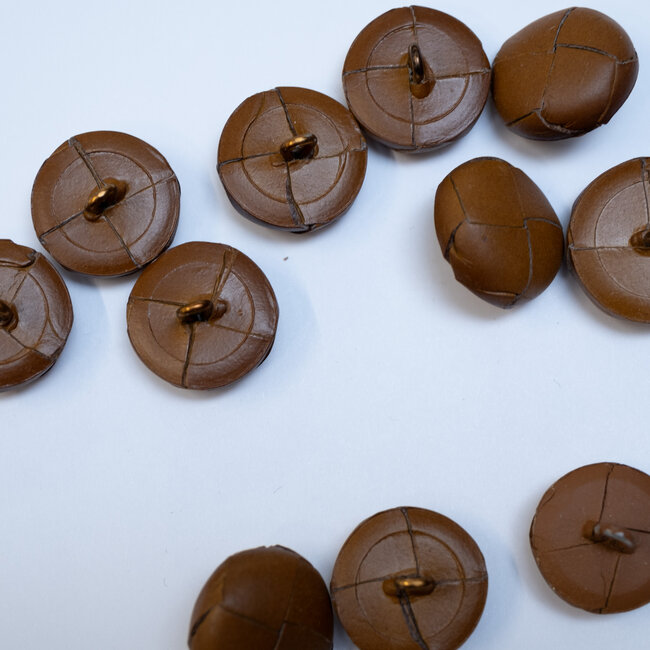 Leather button 20mm