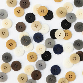 Suspender buttons flat 4 holes in Corozo nut 18mm