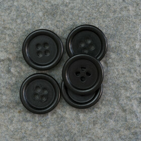 Button 4 holes in corozo nut 15mm (24L)