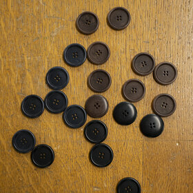 Button 4 holes in corozo 25mm