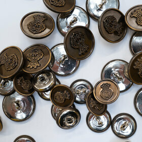 Set of 14 blazer buttons 