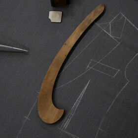 Curves for tailor in walnut