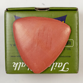 Japanese red triangular tailor's chalk
